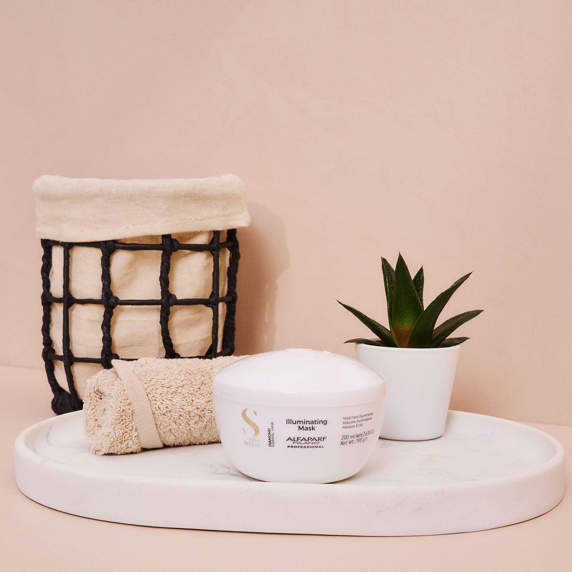 Diamond Illuminating Hair Mask